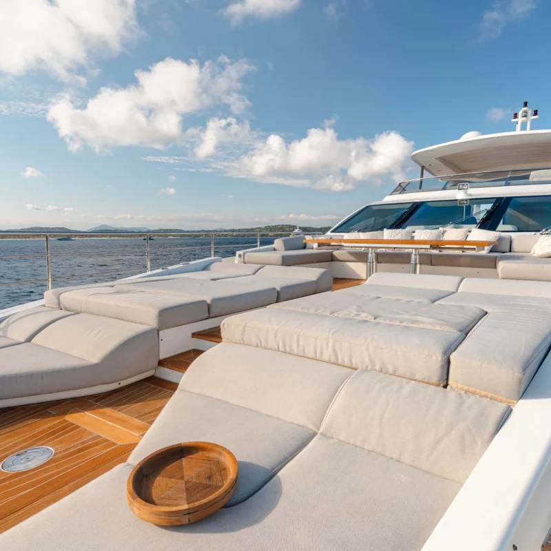 2021 Azimut 32 Metri for charter (photo 11)
