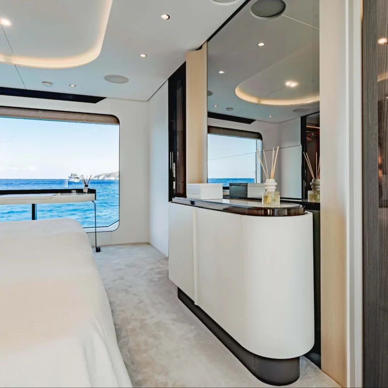 2021 Azimut 32 Metri for charter (photo 16)