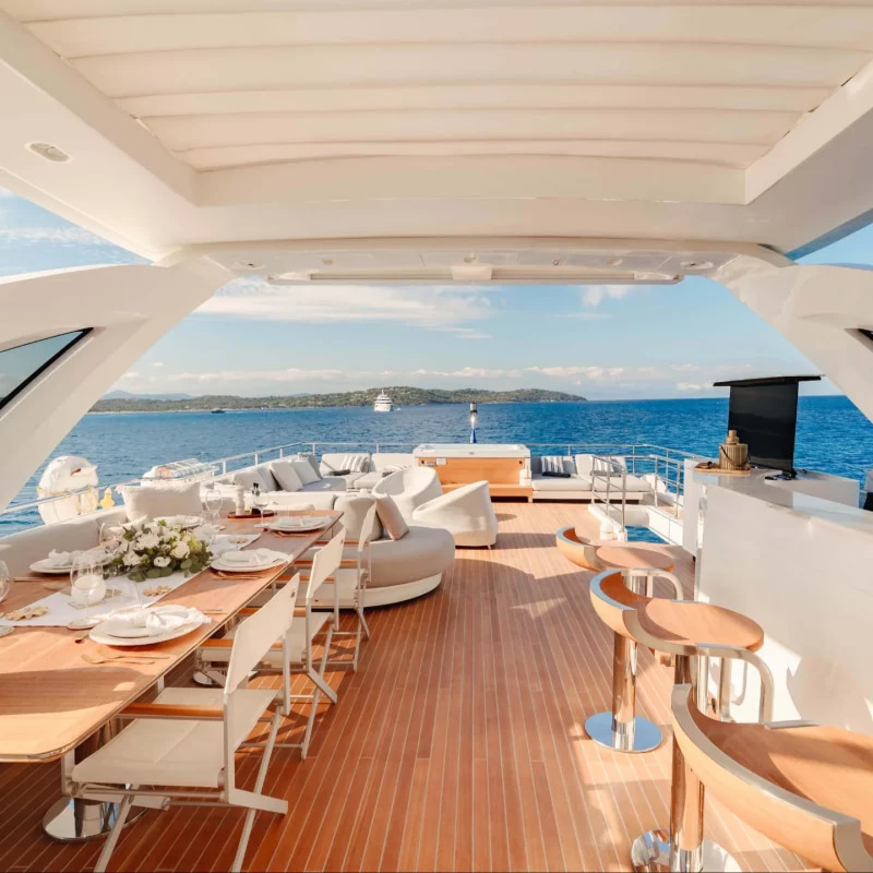 2021 Azimut 32 Metri for charter (photo 19)