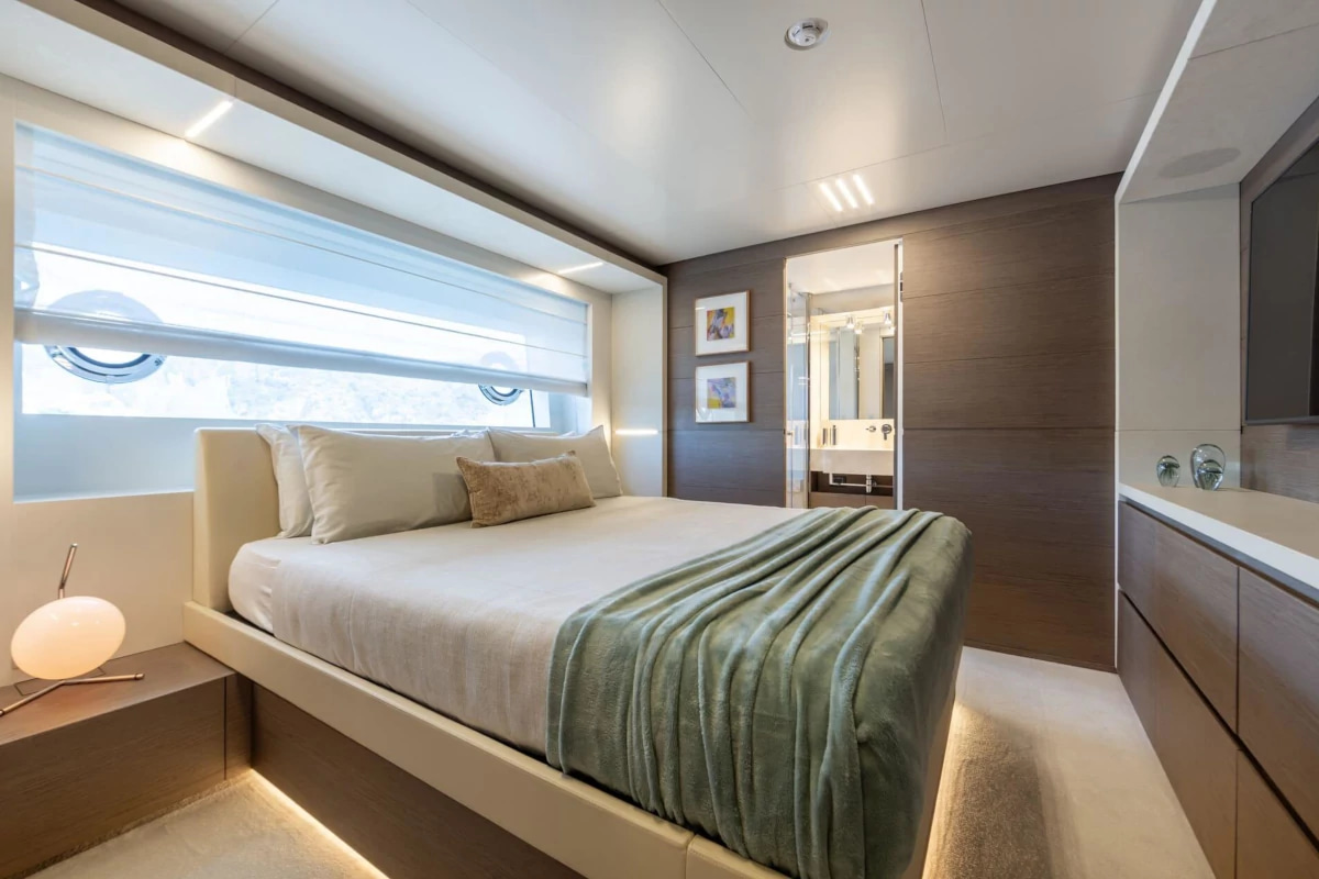 2020 Ferretti Yachts Custom Line 37M en alquiler (photo 4)