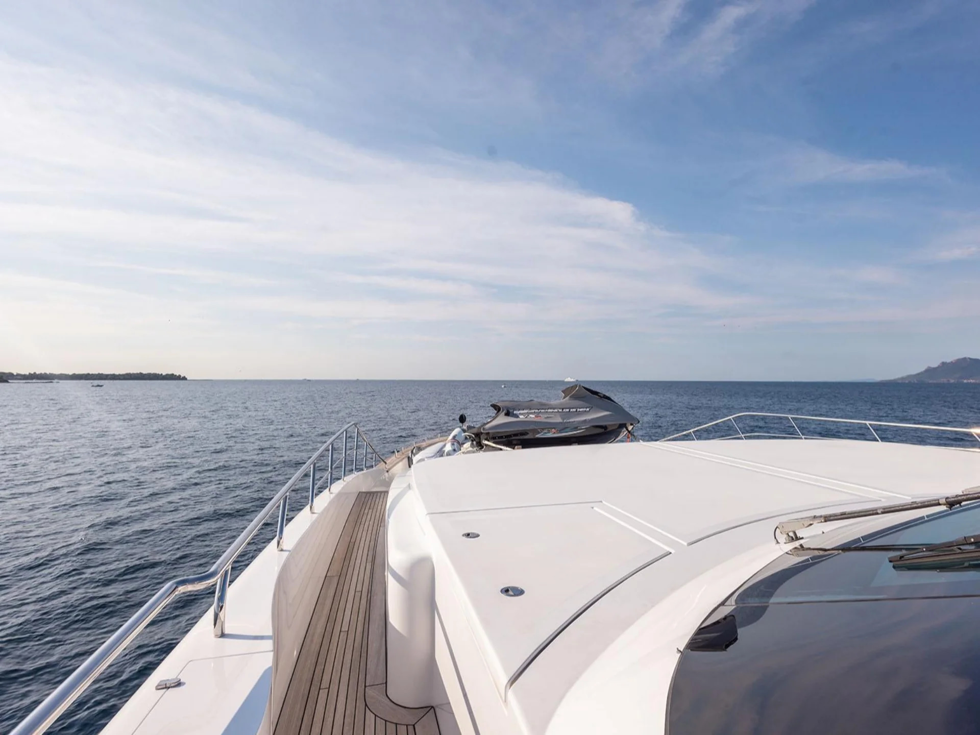 2009 Baglietto T Line 43 for charter (photo 7)
