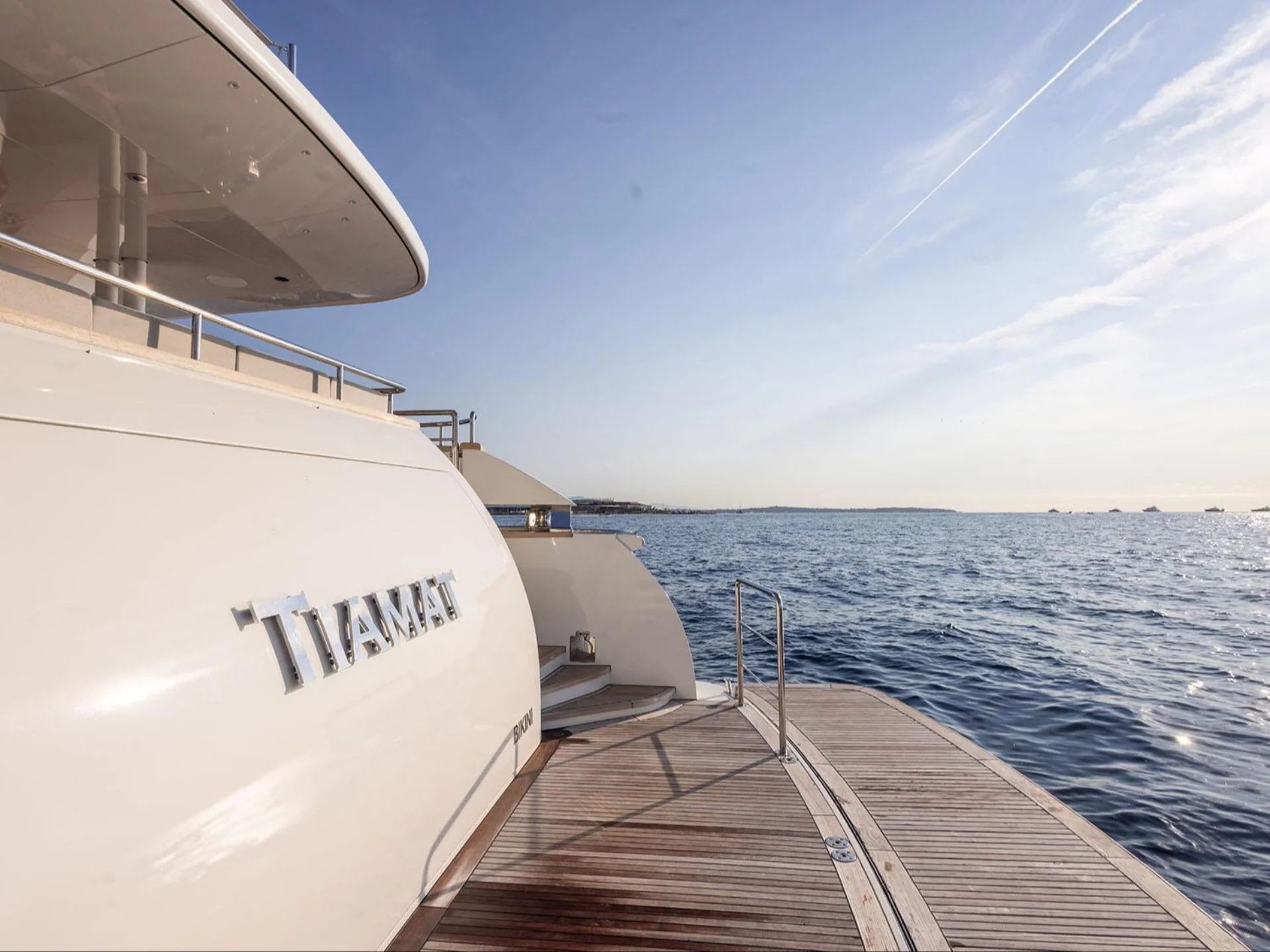 2009 Baglietto T Line 43 for charter (photo 8)