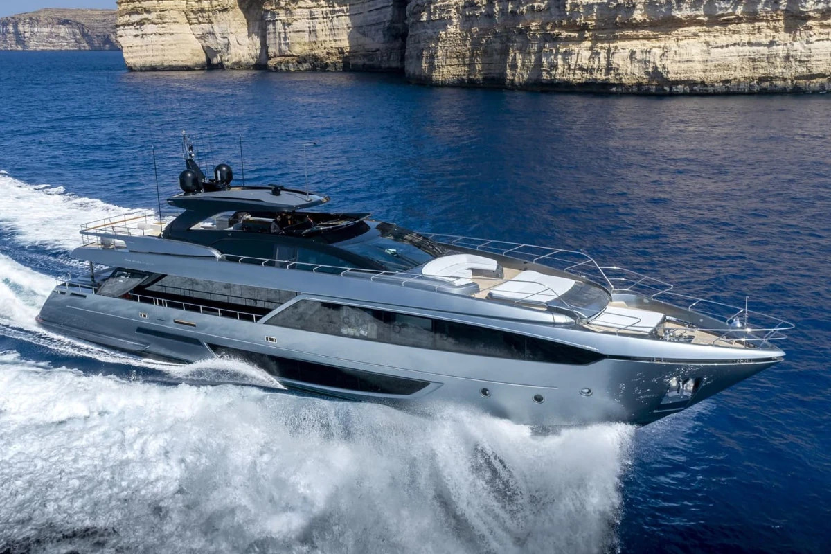 2021 Riva 110 Dolcevita a noleggio (photo 2)