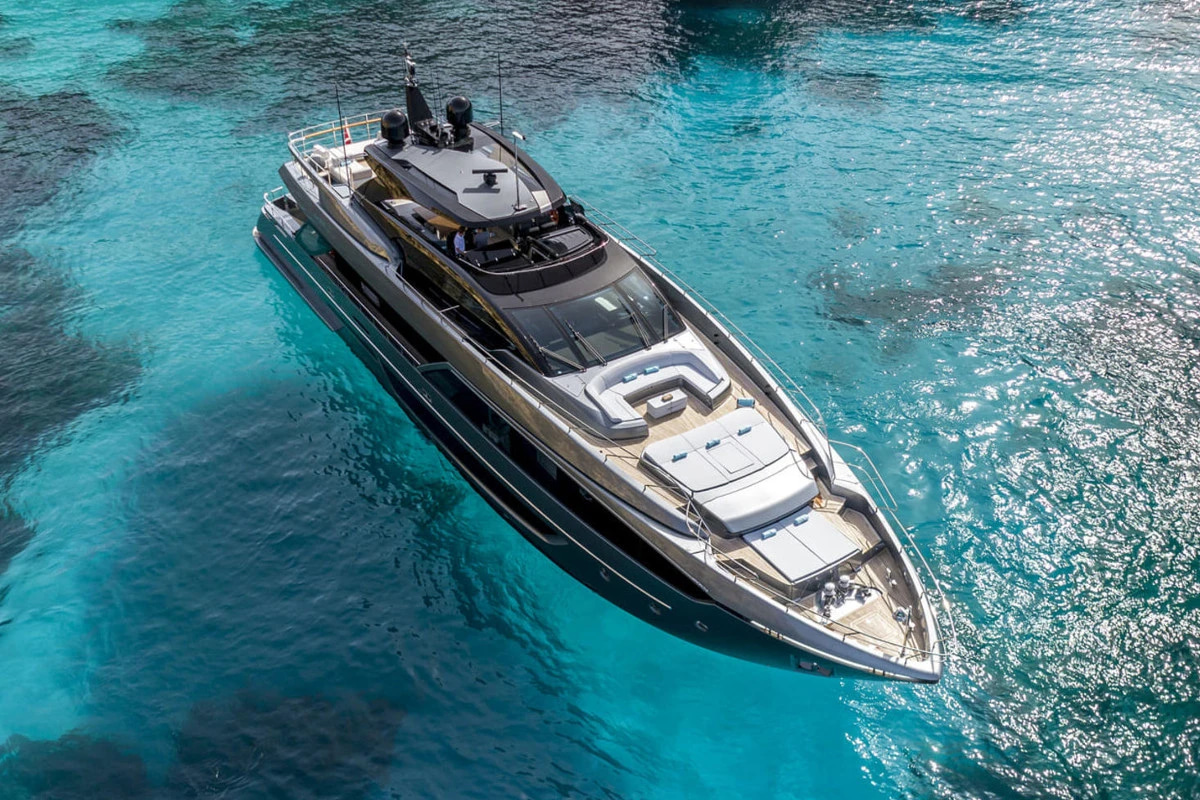 2021 Riva 110 Dolcevita a noleggio (photo 3)