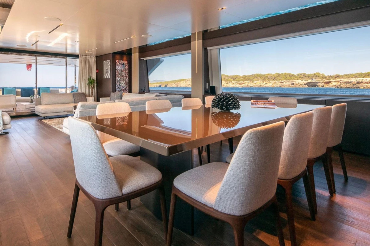 2020 Ferretti Yachts Custom Line Navetta 33 zu chartern (photo 16)