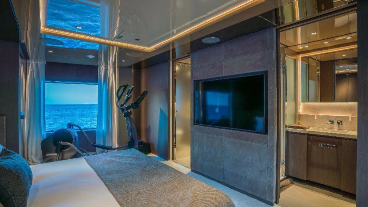 2022 Ferretti Yachts Custom Line 106 zu chartern (photo 10)