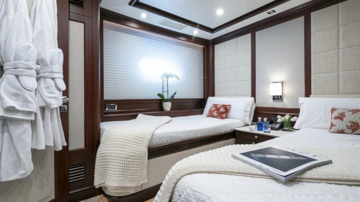 2007 Benetti Benetti 37 a noleggio (photo 2)