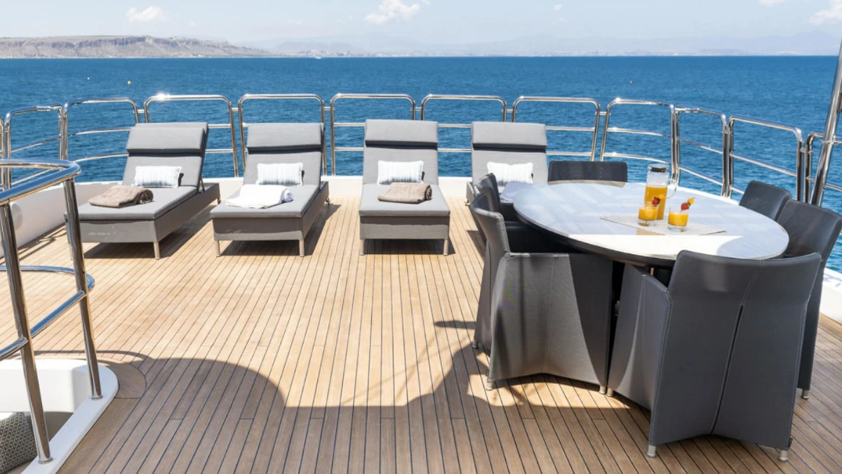 2007 Benetti Benetti 37 a noleggio (photo 5)