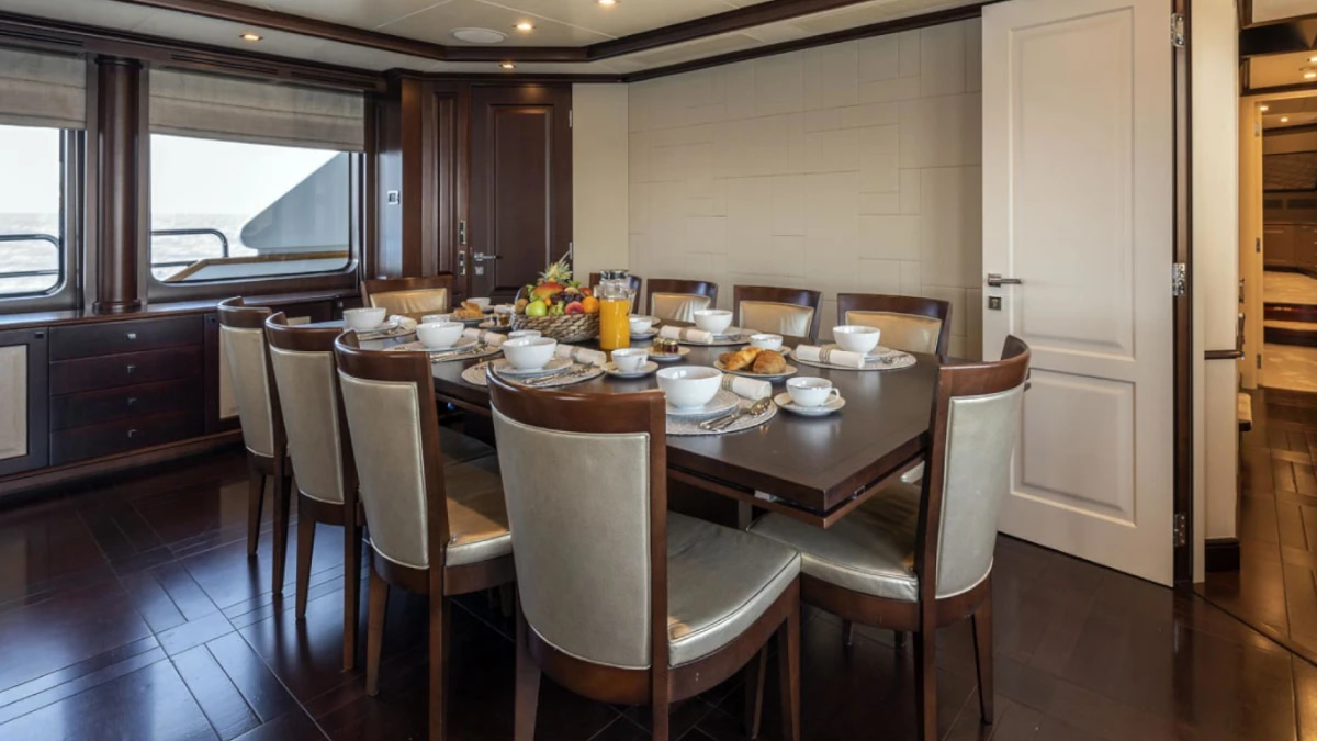 2007 Benetti Benetti 37 a noleggio (photo 8)