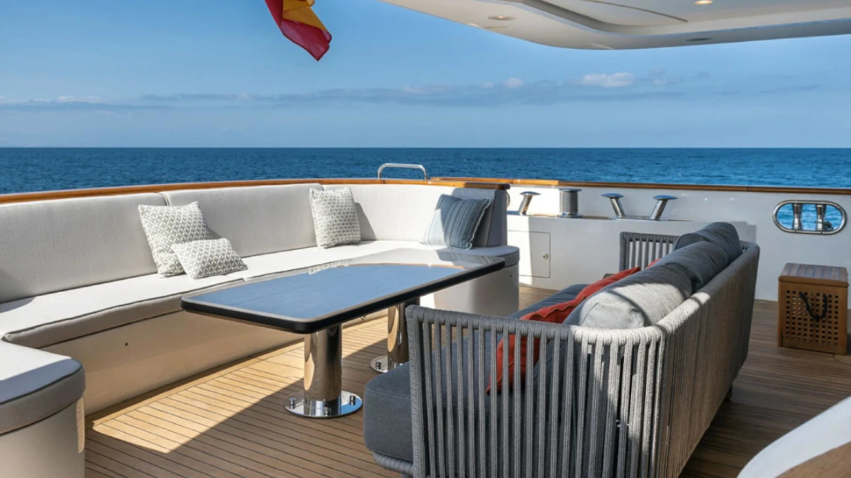 2007 Benetti Benetti 37 a noleggio (photo 10)