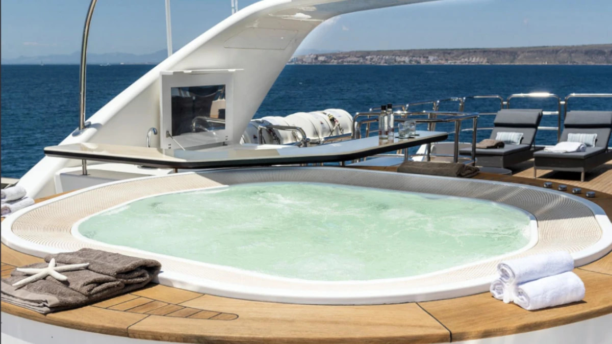 2007 Benetti Benetti 37 a noleggio (photo 14)