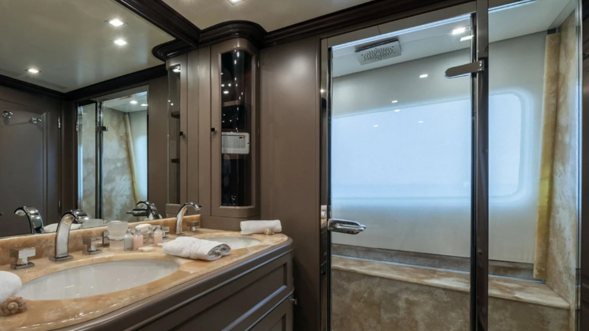 2007 Benetti Benetti 37 a noleggio (photo 18)
