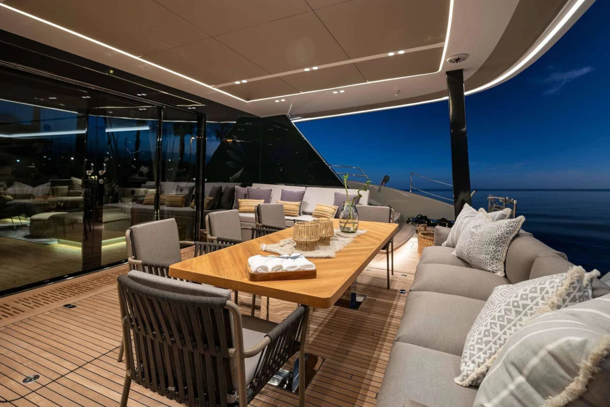 2022 Sunreef Yachts Sunreef 80 for charter (photo 3)