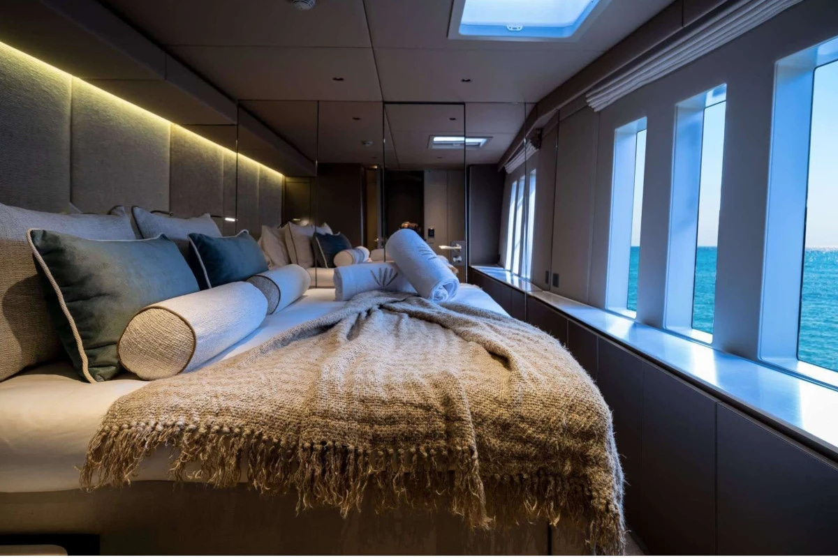 2022 Sunreef Yachts Sunreef 80 for charter (photo 11)