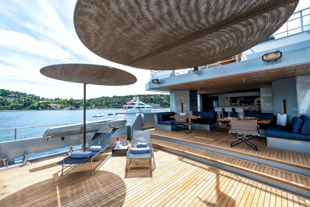 2015 TANSU YACHTS Cuda Class 124 for charter (photo 15)