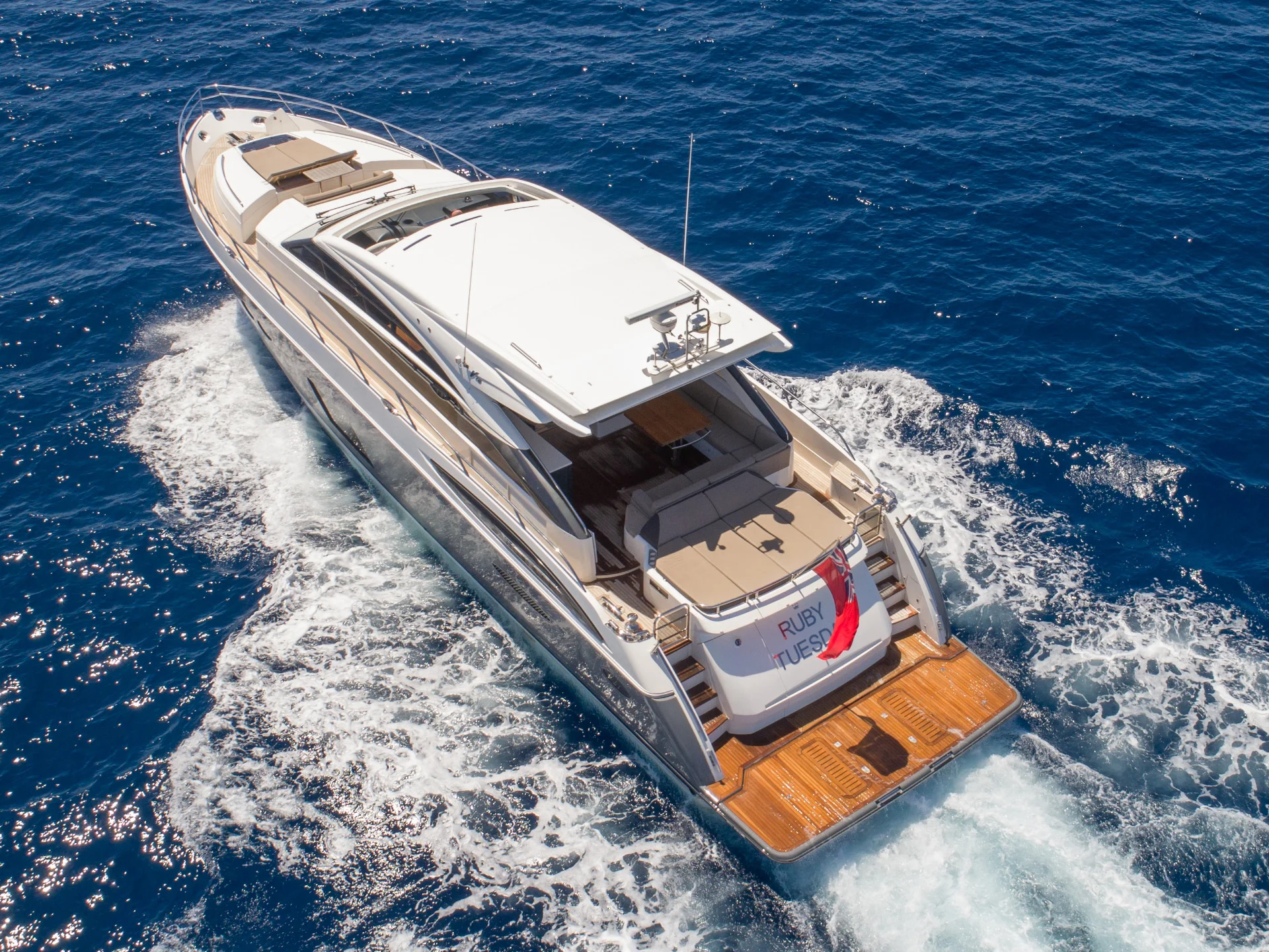 2013 Princess V72 a noleggio (photo 10)
