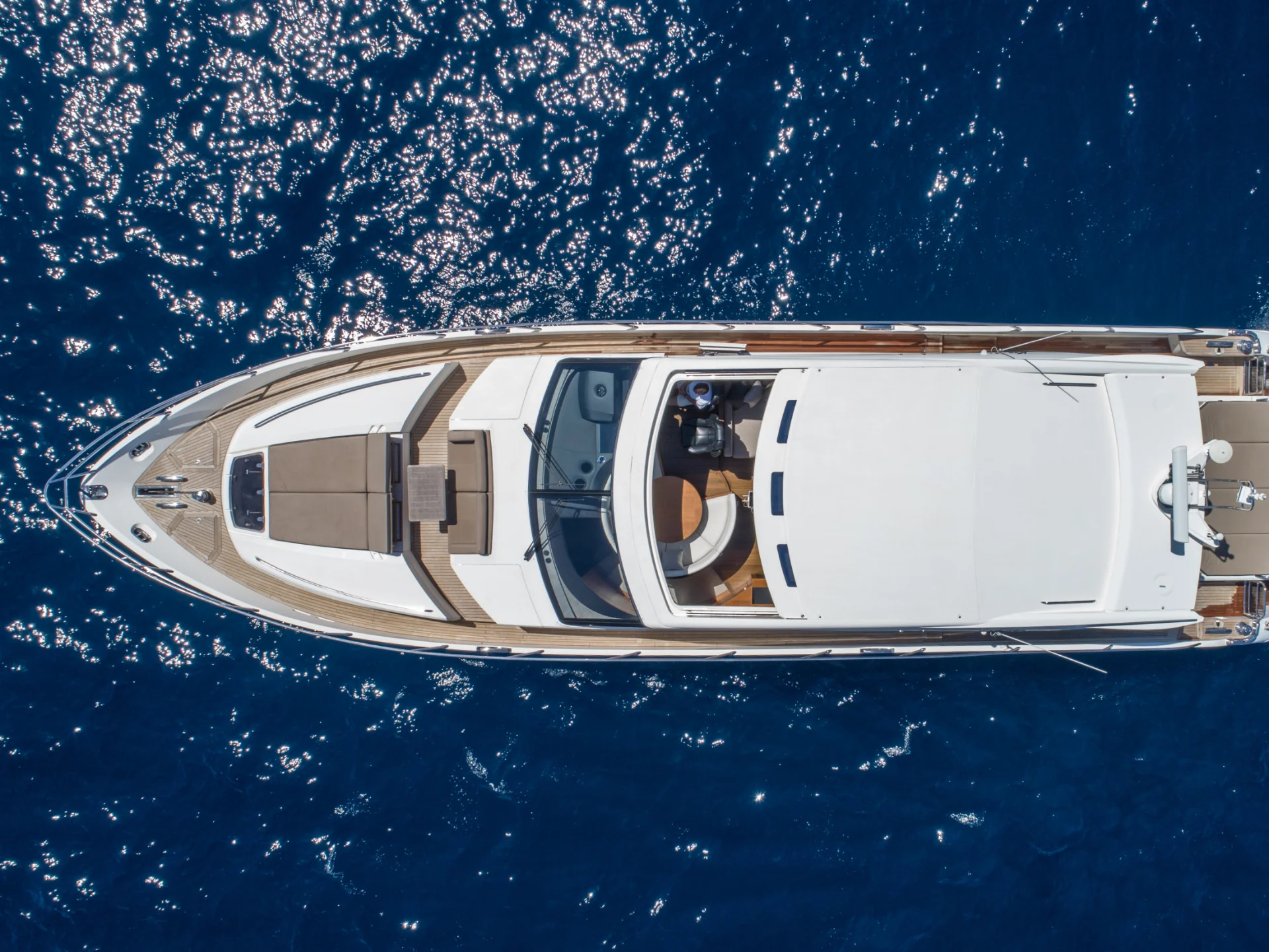 2013 Princess V72 a noleggio (photo 12)