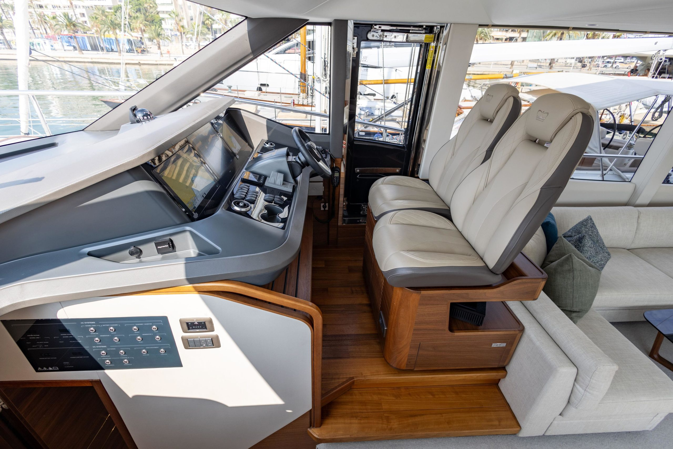 2022 Princess Y72 te koop (photo 24)