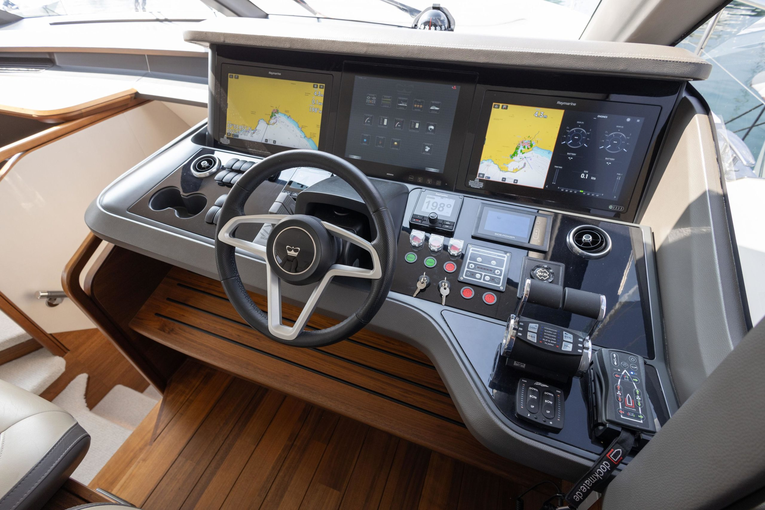 2022 Princess Y72 te koop (photo 26)