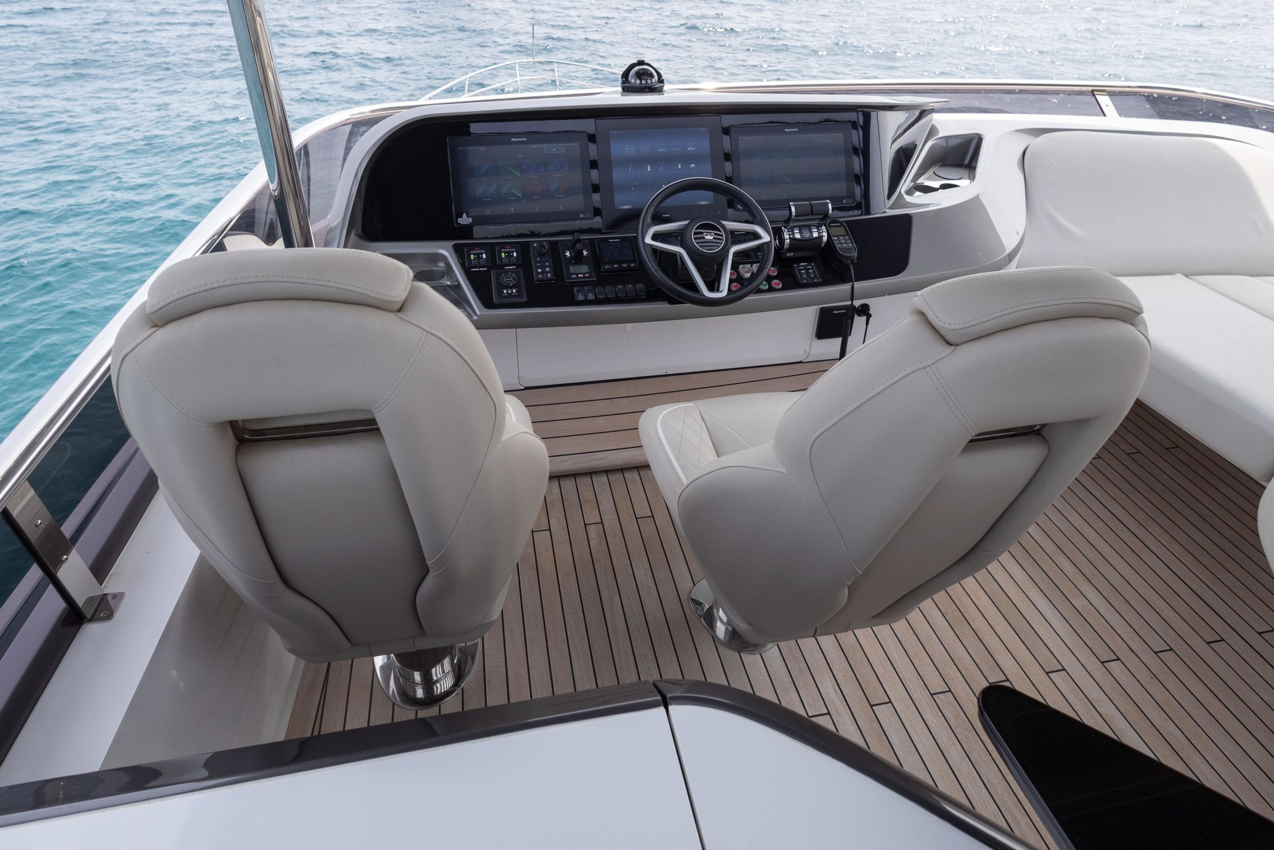 2022 Princess Y72 te koop (photo 41)