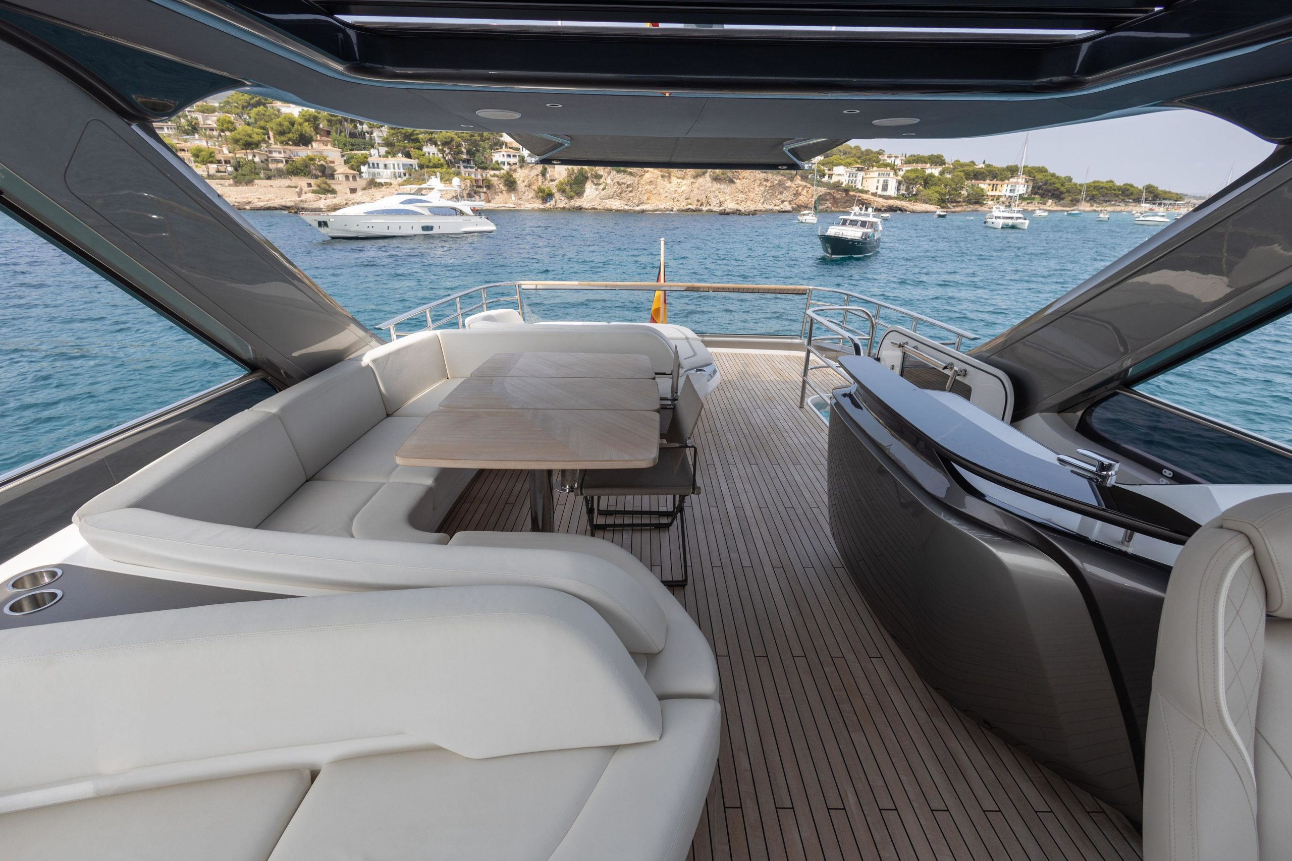 2022 Princess Y72 te koop (photo 43)