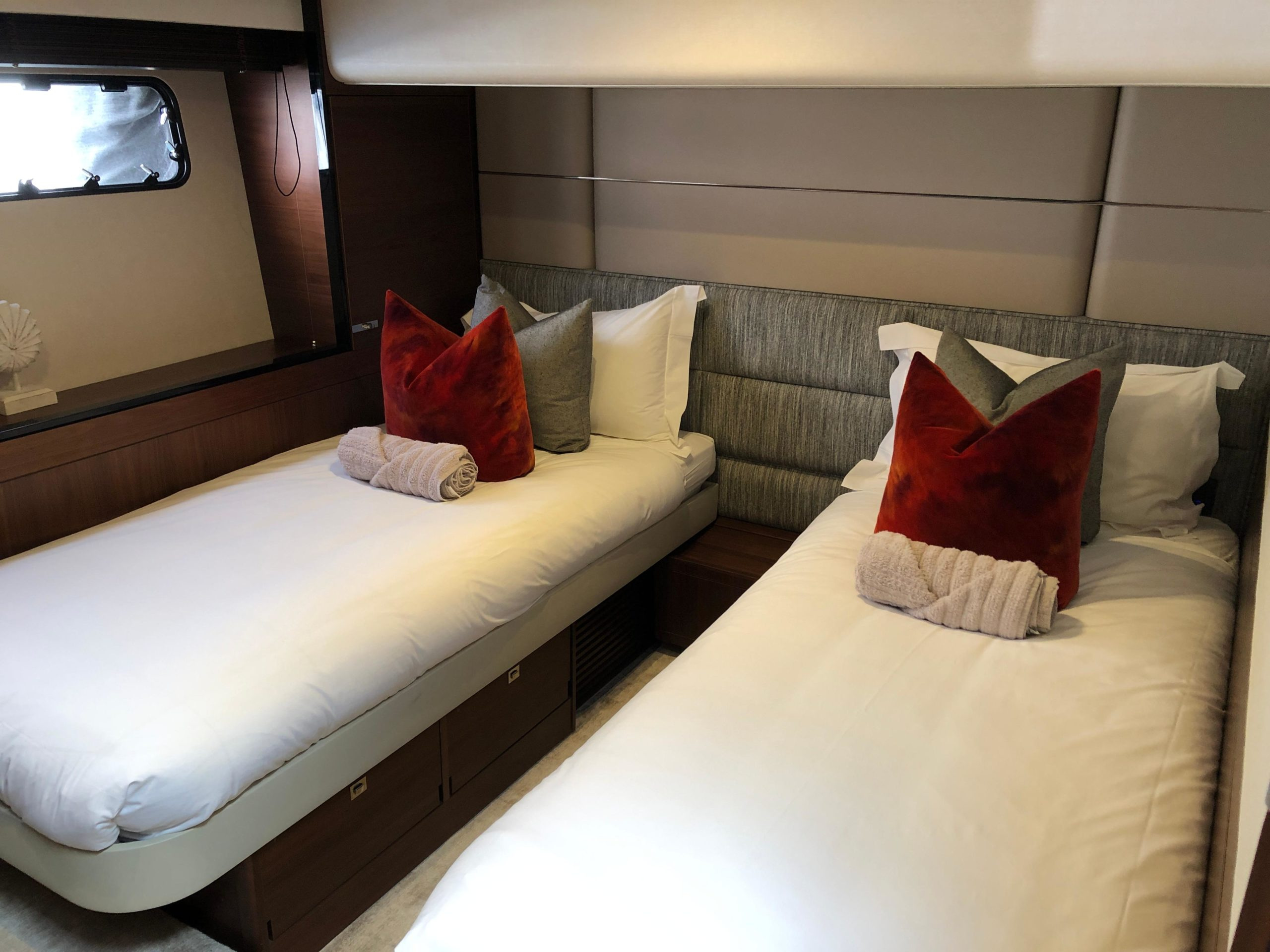 2017 Princess 75 for sale (photo 31)