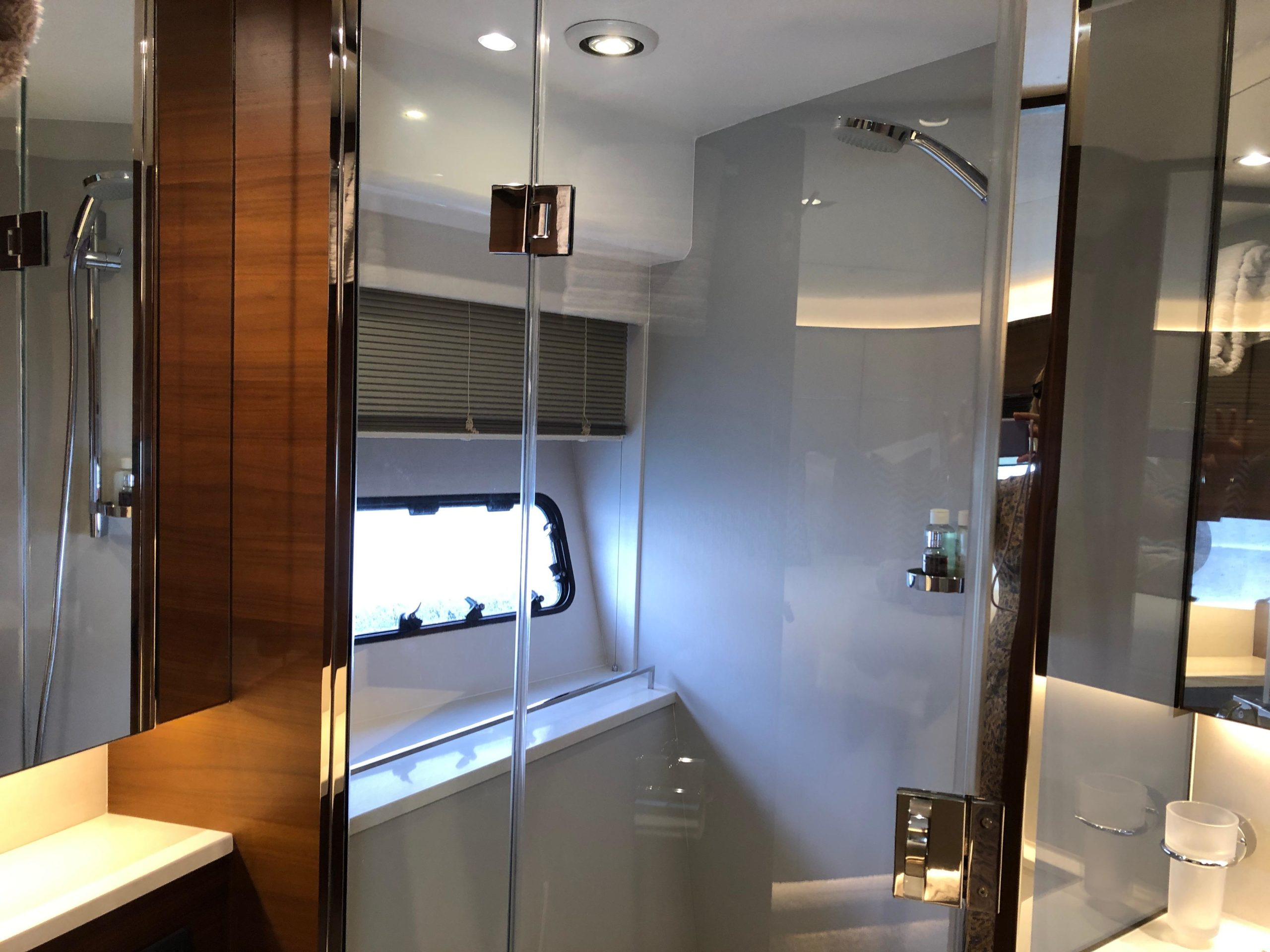 2017 Princess 75 for sale (photo 36)
