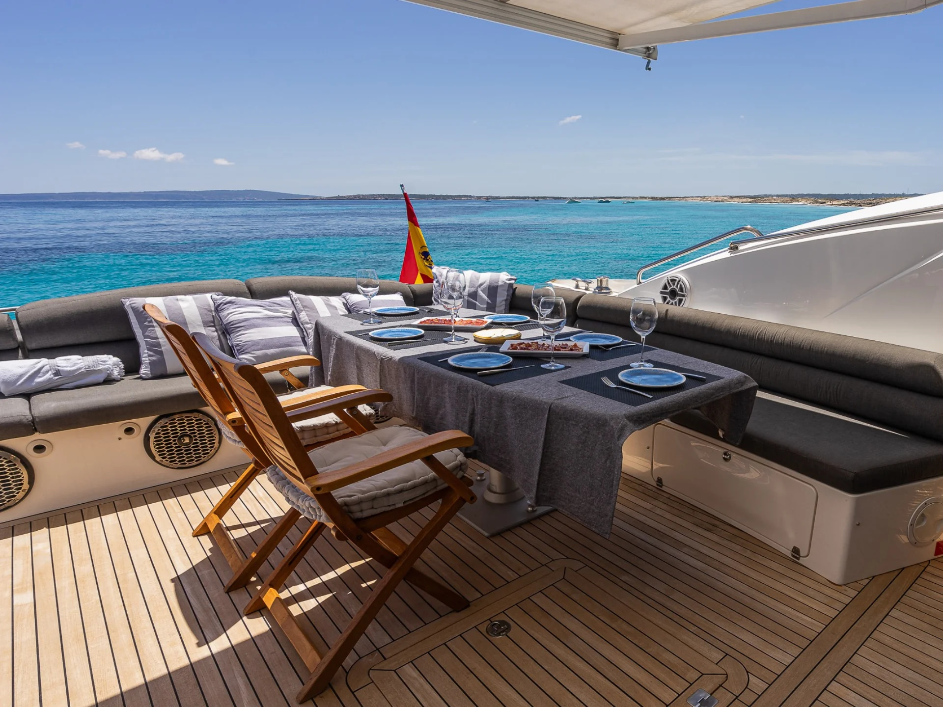 2008 Sunseeker Predator 72 zu chartern (photo 14)