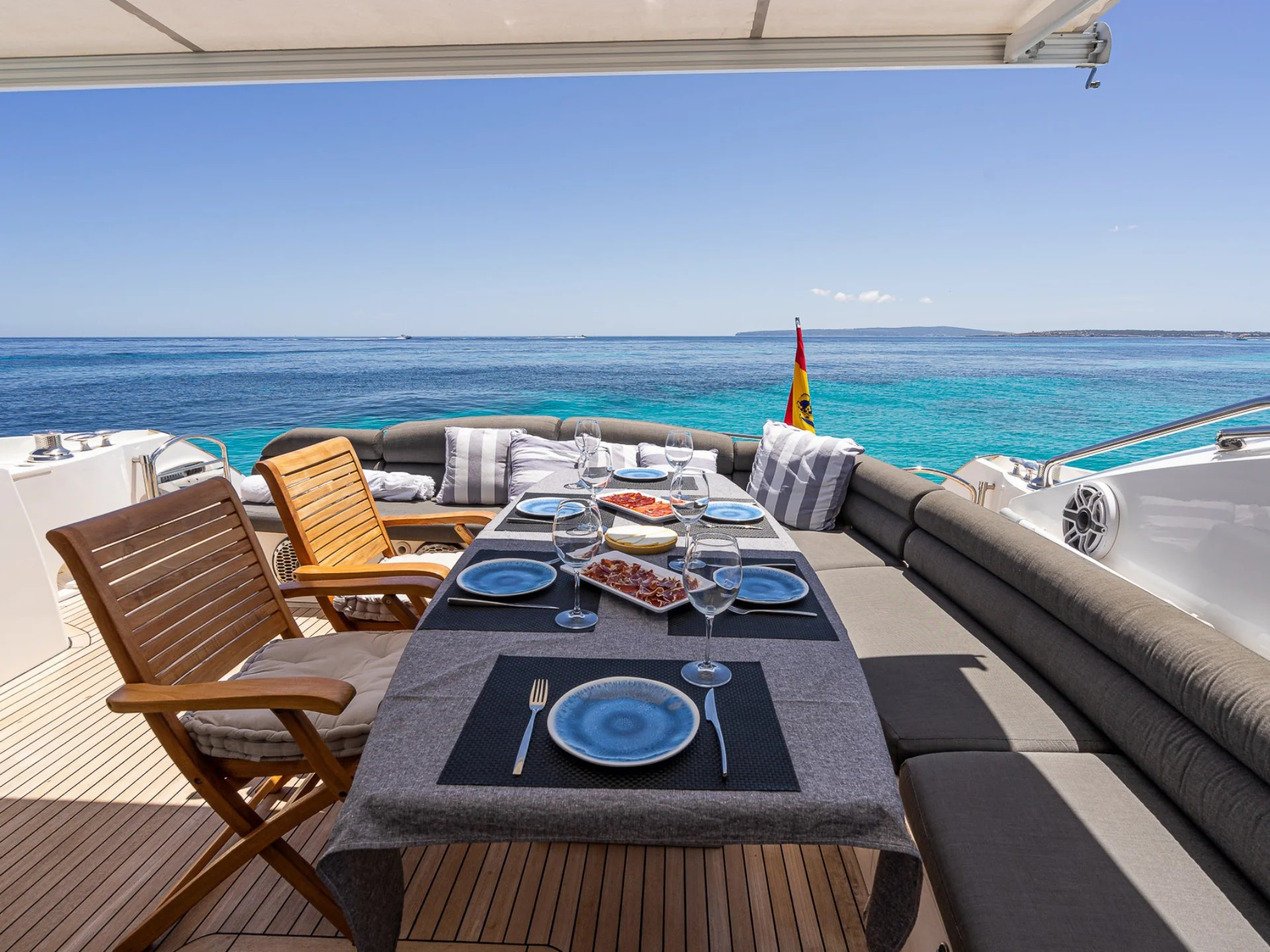 2008 Sunseeker Predator 72 zu chartern (photo 15)