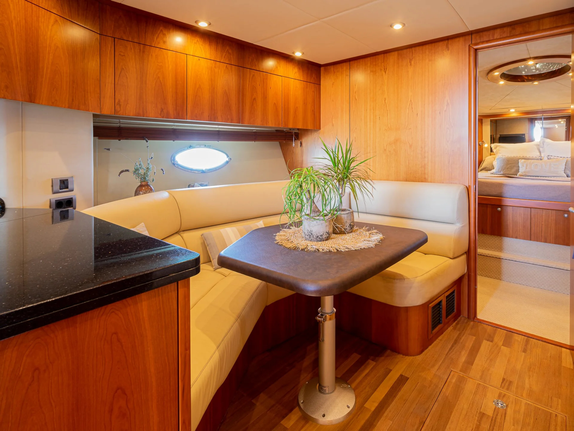 2008 Sunseeker Predator 72 zu chartern (photo 24)