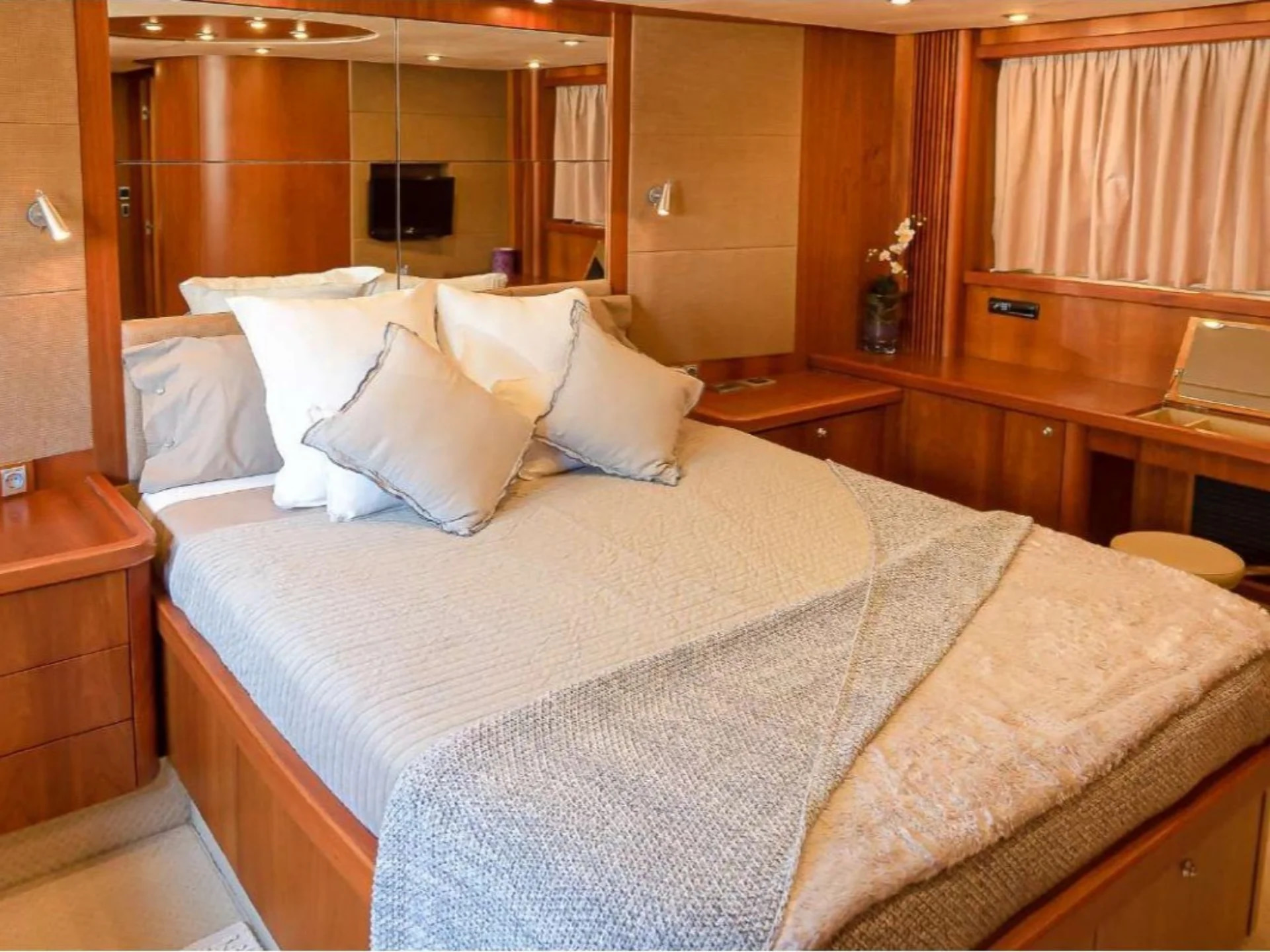 2008 Sunseeker Predator 72 zu chartern (photo 25)