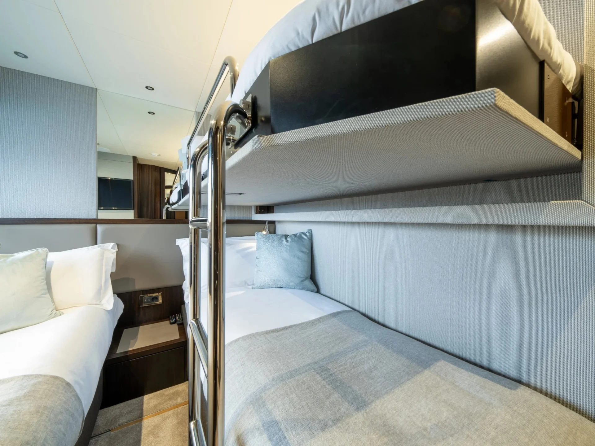 2022 Sunseeker Signature 95 zu chartern (photo 67)