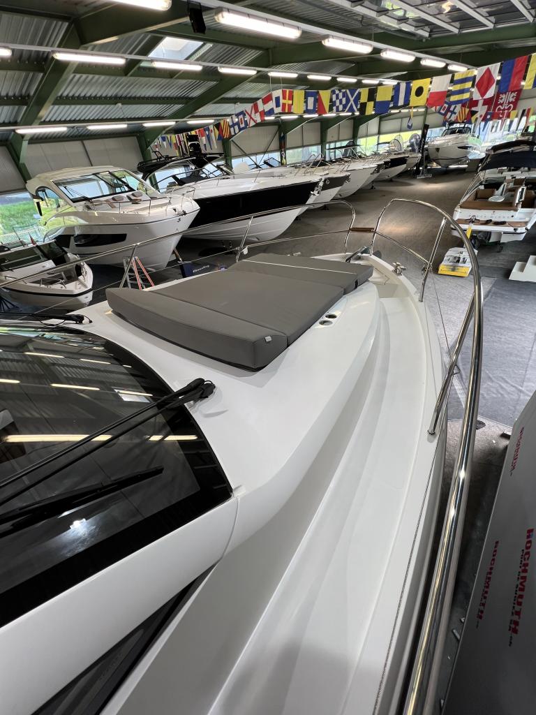 2017 Sealine C330 te koop (photo 18)