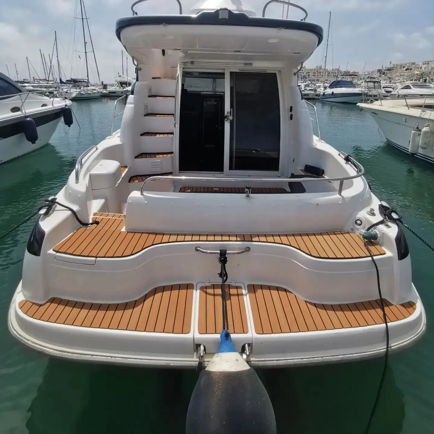1998 Sealine Statement 330 te huur (photo 2)