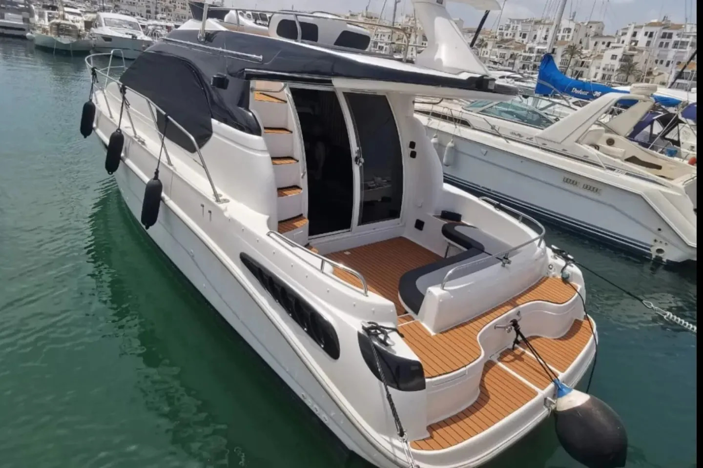 1998 Sealine Statement 330 te huur (photo 4)
