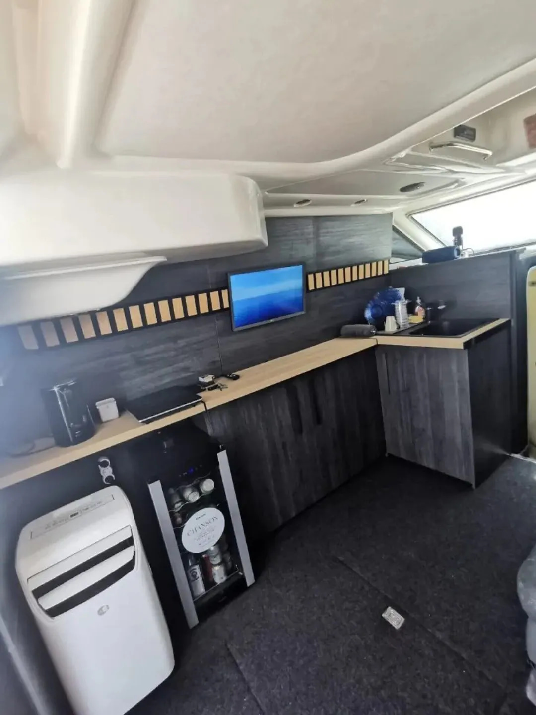 1998 Sealine Statement 330 te huur (photo 5)