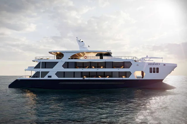 2025 Custom Hermes Galapagos Catamaran na czarter (photo 2)