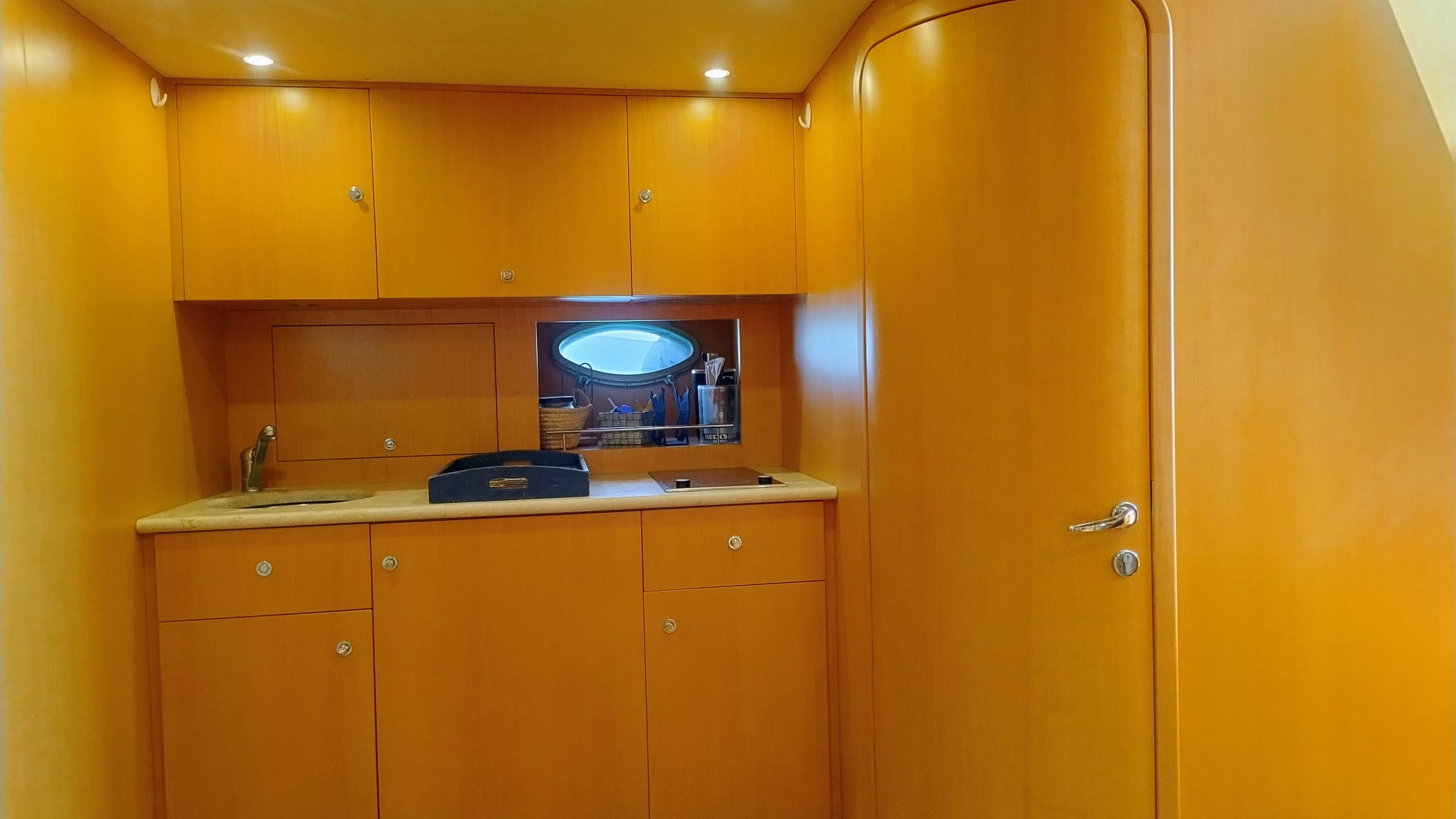 2005 Uniesse 48 Open in vendita (photo 20)