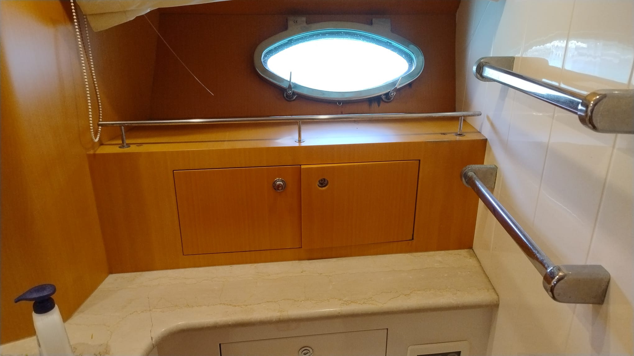 2005 Uniesse 48 Open in vendita (photo 25)