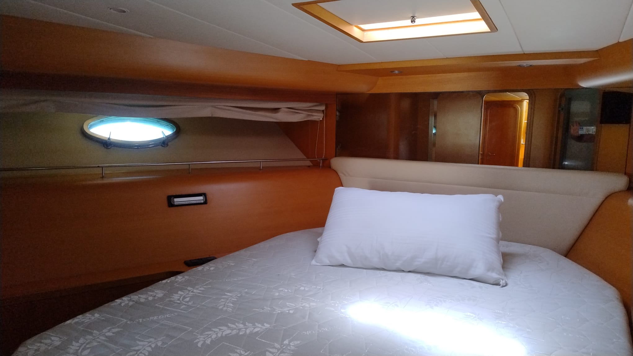 2005 Uniesse 48 Open in vendita (photo 32)