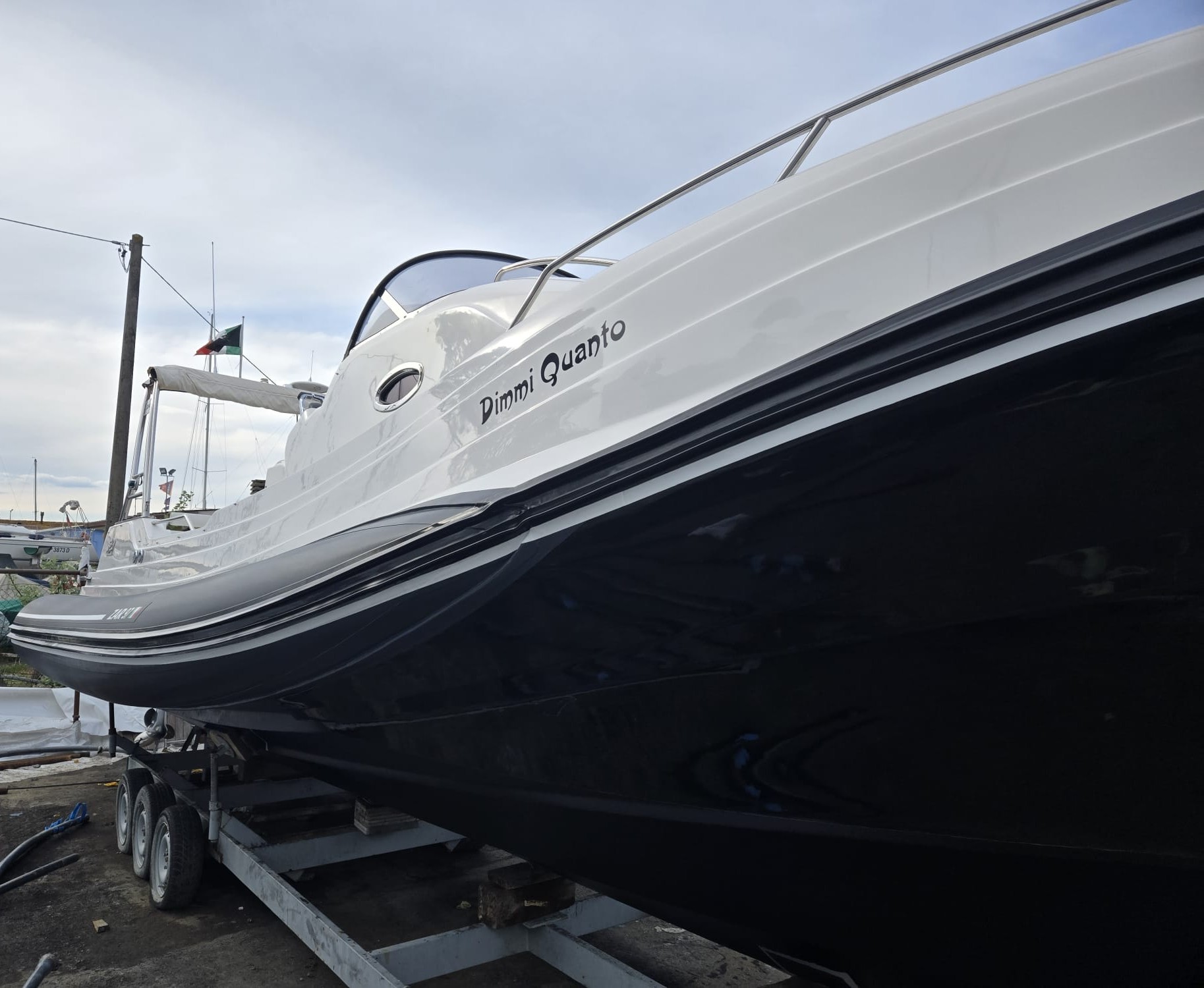 2010 Zar Formenti 97 Skydeck en alquiler (photo 2)