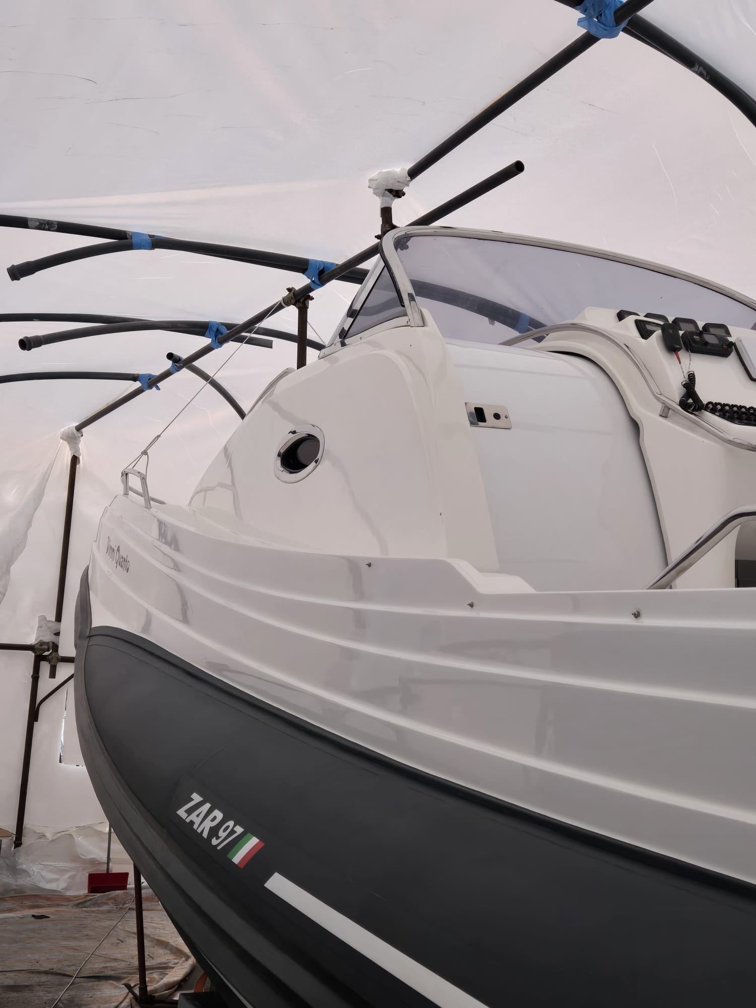 2010 Zar Formenti 97 Skydeck en alquiler (photo 6)