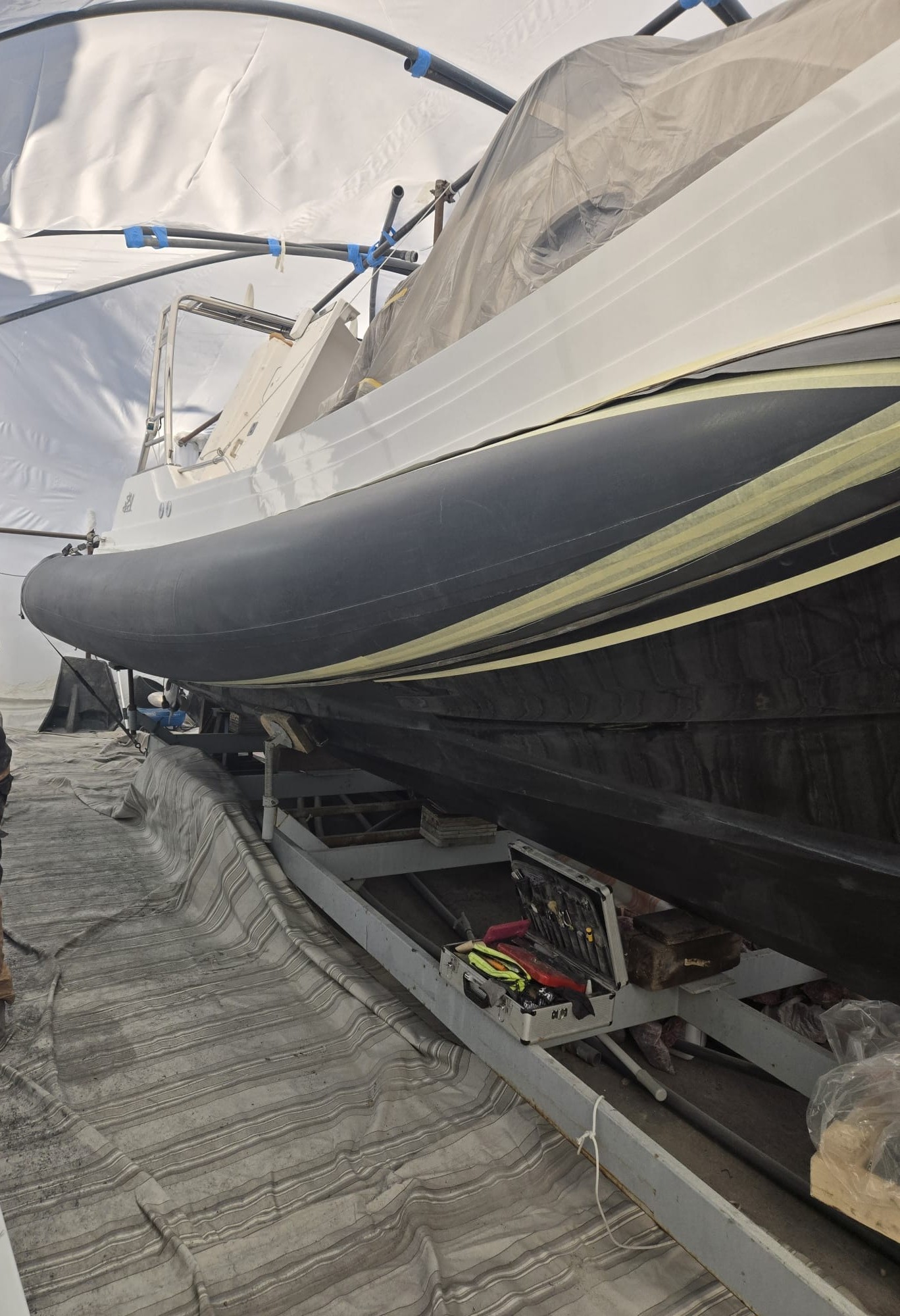 2010 Zar Formenti 97 Skydeck en alquiler (photo 11)