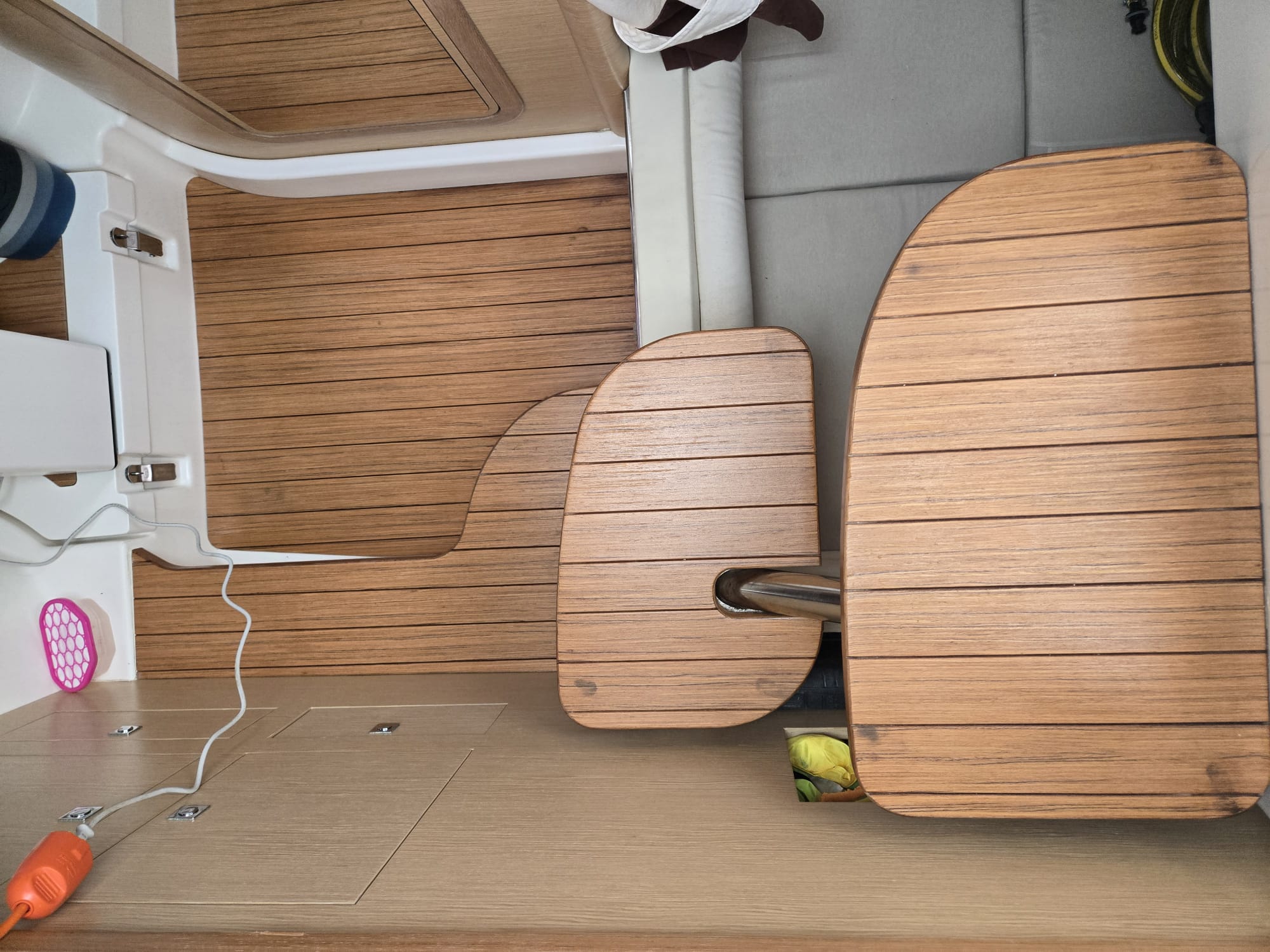2010 Zar Formenti 97 Skydeck en alquiler (photo 23)