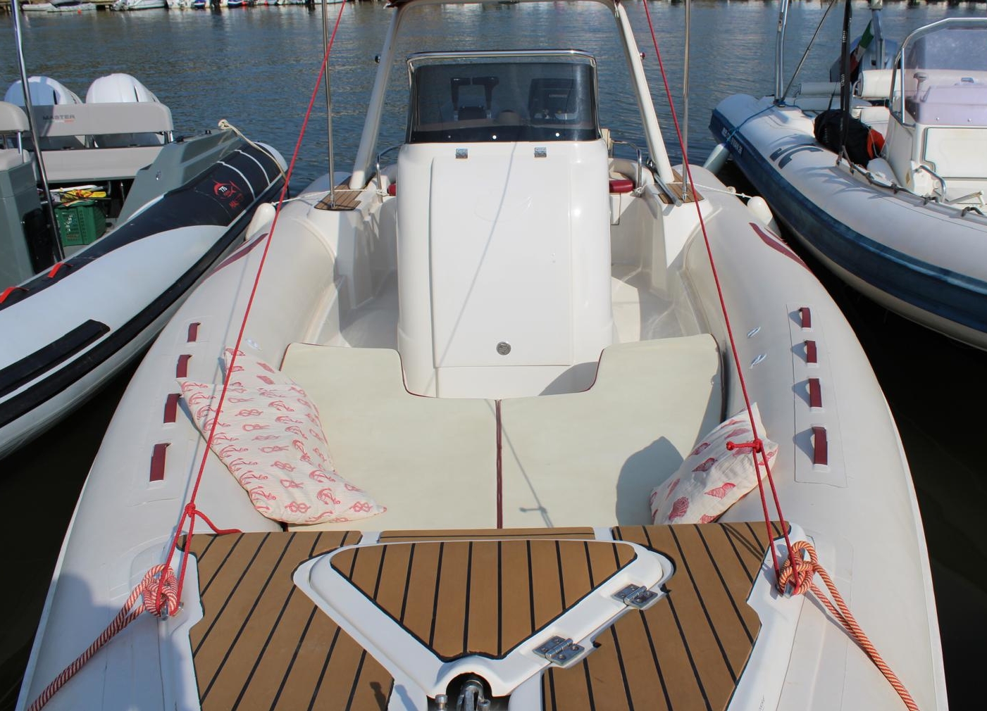 2014 Colbac Shark 720 te huur (photo 5)
