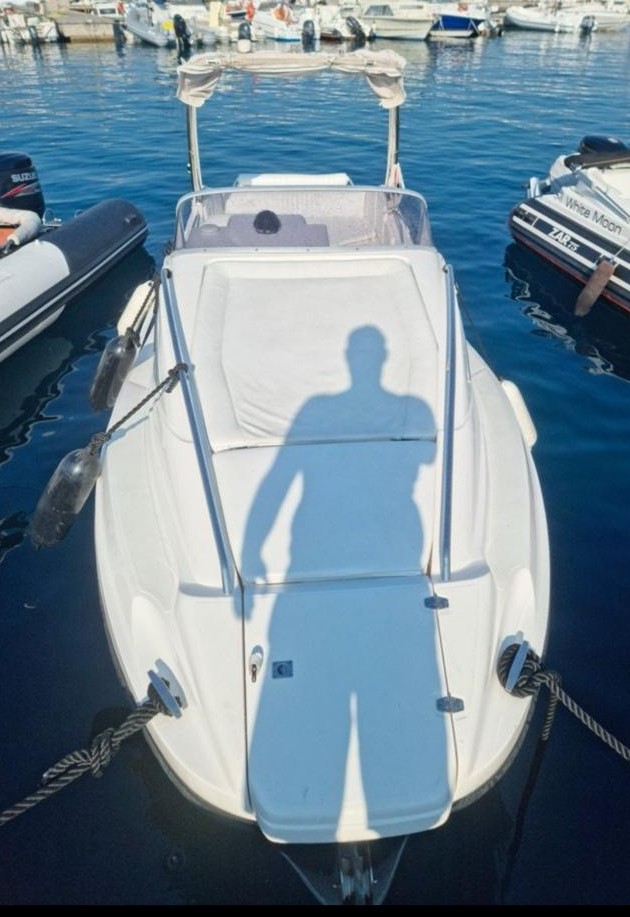 2013 Zar Formenti 73 Skydeck en alquiler (photo 8)