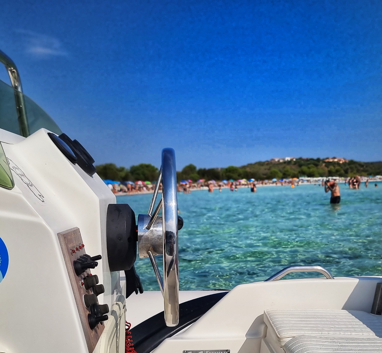 2002 Zar Formenti 47 for charter (photo 9)