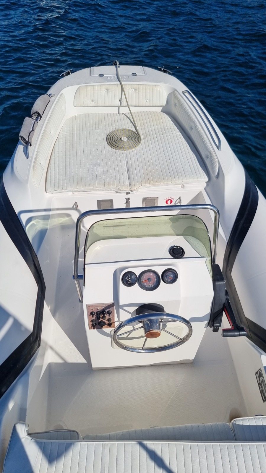 2002 Zar Formenti 47 for charter (photo 16)