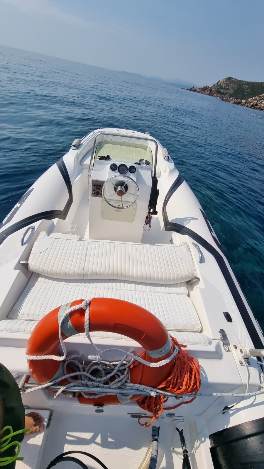 2002 Zar Formenti 47 for charter (photo 17)