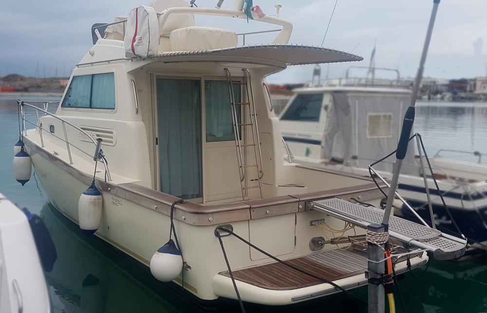 1997 Portofino 10 Fly te koop (photo 1)